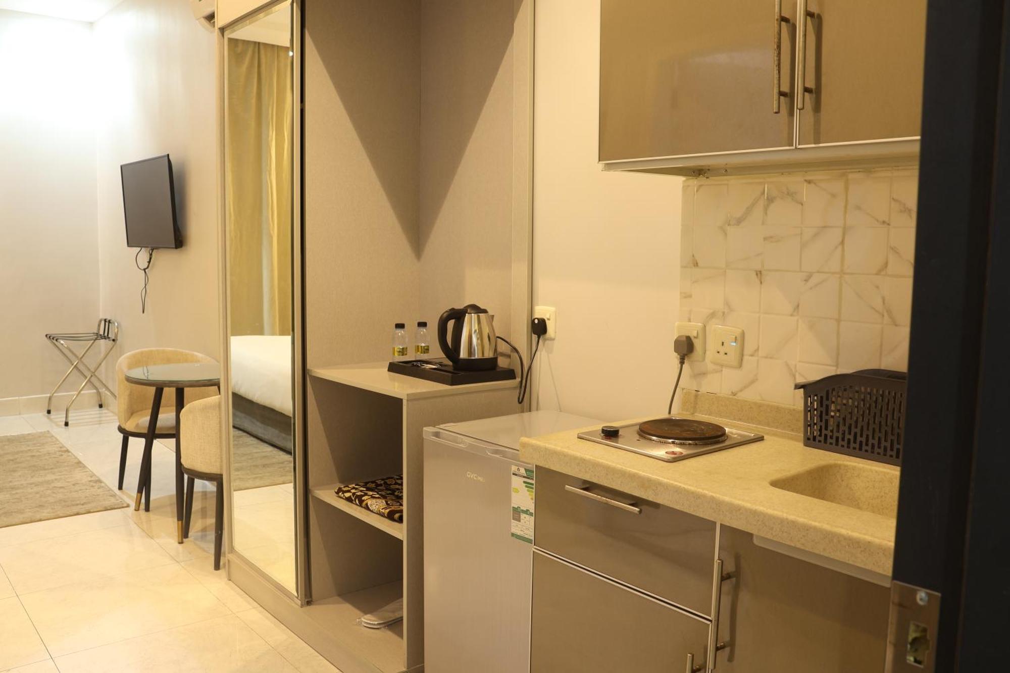 Areen Al Naeem Served Apartments Джедда Экстерьер фото